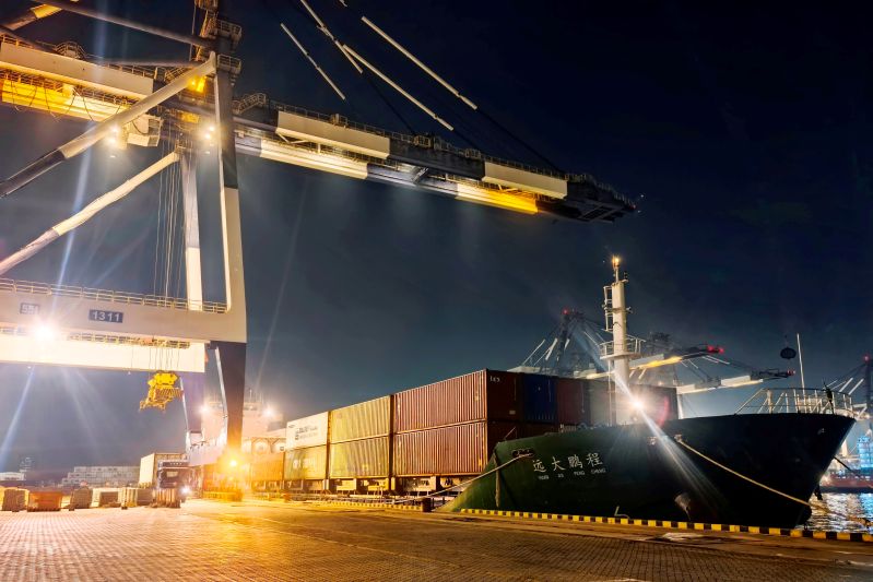 煙臺(tái)海關(guān)查獲違規(guī)攜帶進(jìn)境硨磲制品8件（圖）